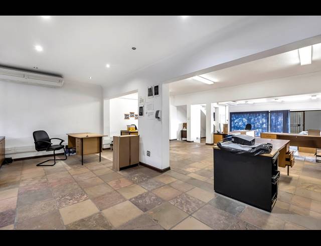 8 BEDROOM HOUSE FOR SALE IN WENDYWOOD
